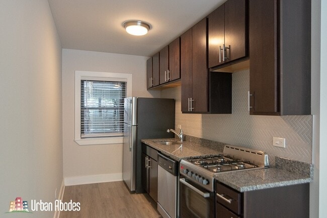 Photo - 1424 N Dearborn St Unit A06C