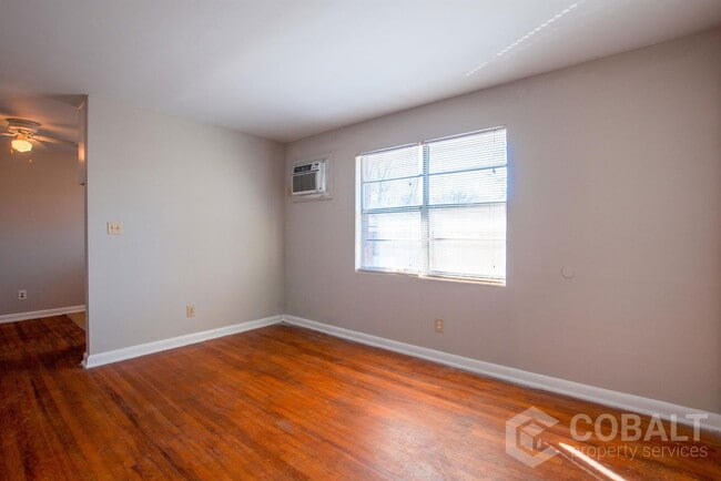 Photo - 896 Greenwood Ave NE Unidad 5