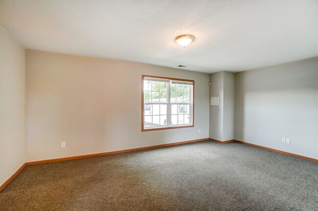 Photo - 1103 N Byrne Rd