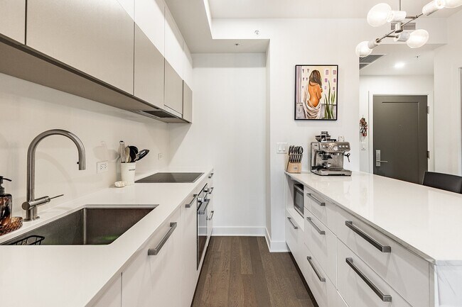 Photo - 628 Rue Saint-Jacques Unit 702