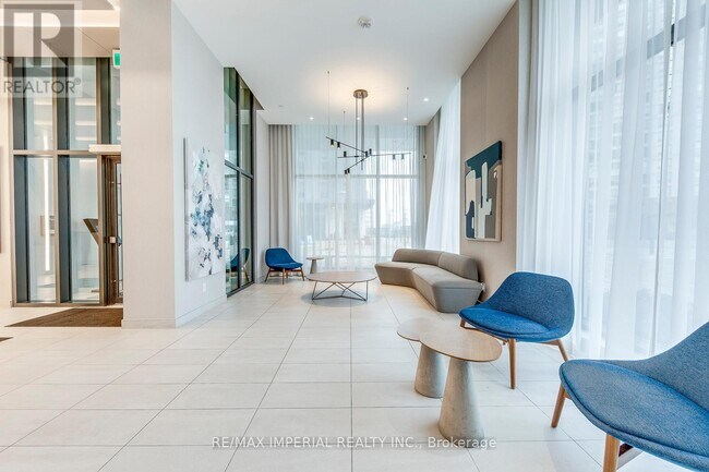 Photo - 30 Samuel Wood Wy Unité 204