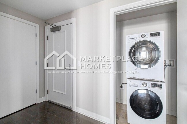 Photo - 525 W Lafayette Blvd Unit 13E