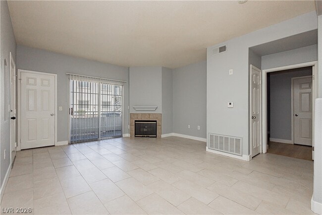 Photo - 3318 N Decatur Blvd Unidad 1082