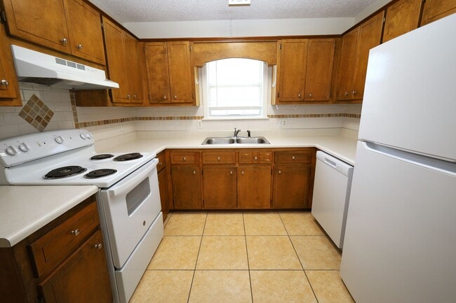 Photo - 6104 Vinnie Dr Unit C