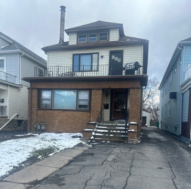 Building Photo - 359 Colvin Ave