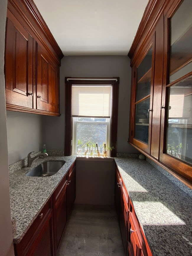 Photo - 294 Douglas Ave Unidad 2