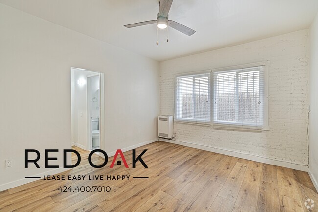 Building Photo - Newly Redone Studio Featuring Whitewashed ... Unit 106 Rental