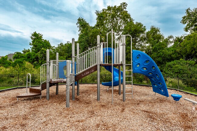 Photo - 1048 Westgate Dr