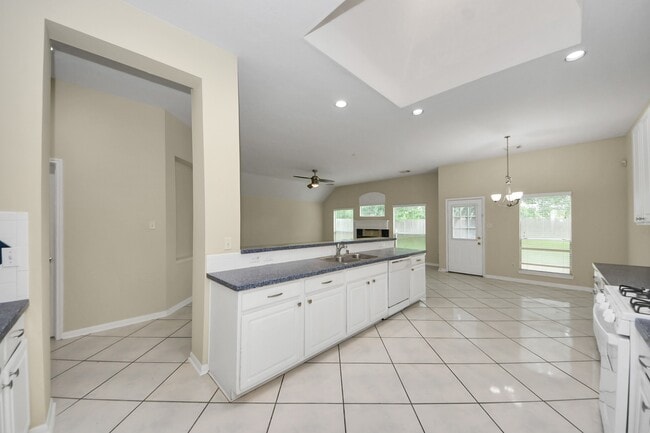 Photo - 10214 White Oak Trail Ln