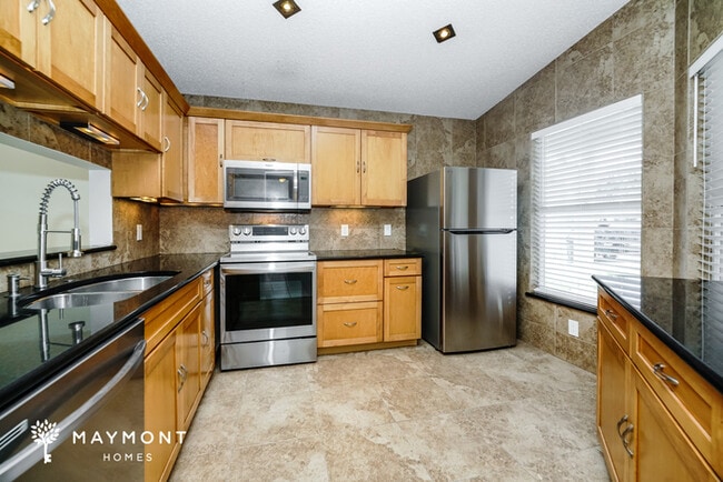 Photo - 5874 Woodpoint Terrace