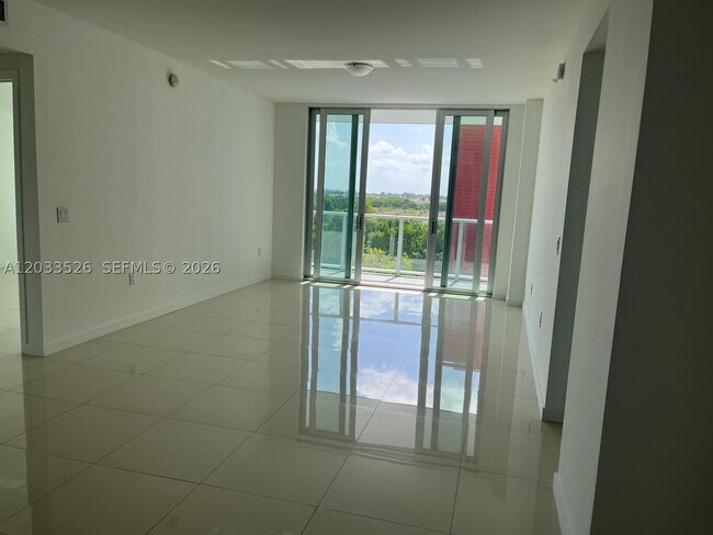 Building Photo - 7825 NW 107th Ave Unit 506