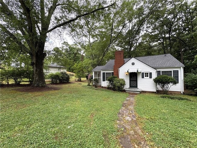 Building Photo - 1391 Enota Ave NE