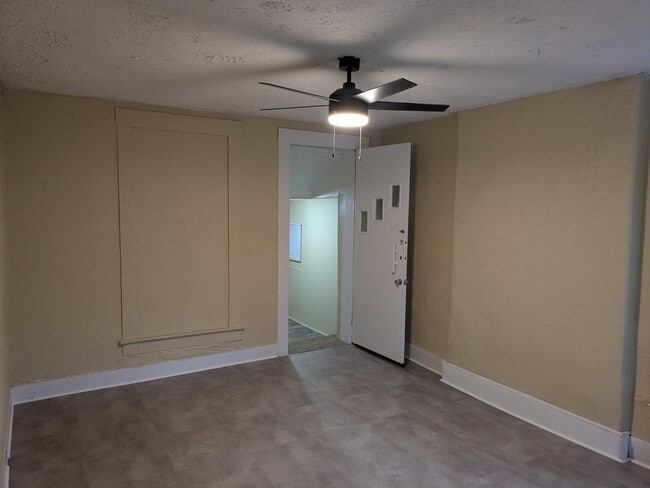 Photo - 2319 W Muhammad Ali Blvd