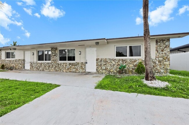 Photo - 1800 SW 97th Ave Unidad A