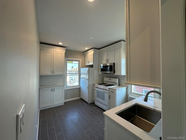 Photo - 149 W Market St