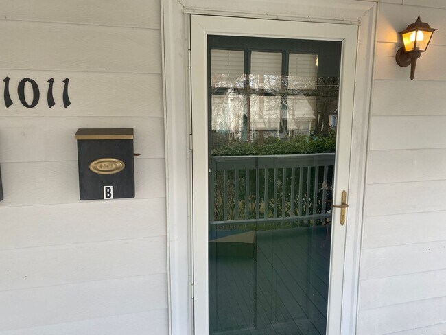 Photo - Renovated Walltown Duplex - Walk to Duke / 9th St Etc! Unit B