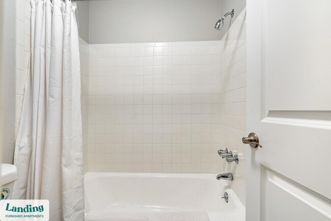 Photo - 6111 Allisonville Rd Unidad 127.1408434