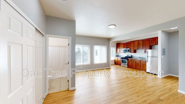 Photo - 2805 E 16th St