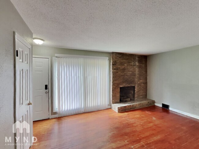 Photo - 1932 Normandy Rd