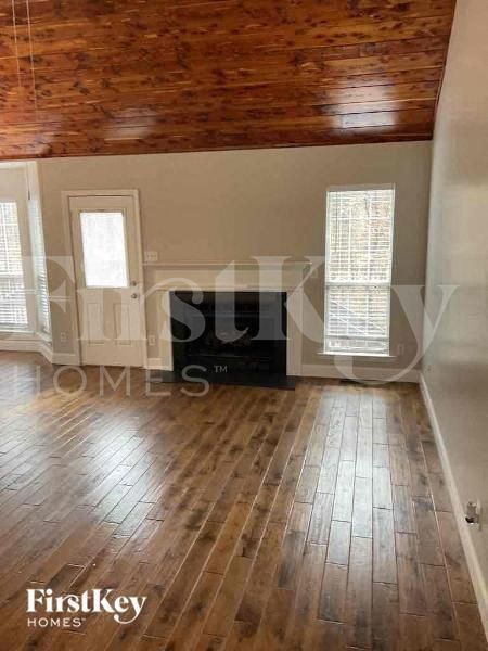 Photo - 7815 Pinetuck Ln