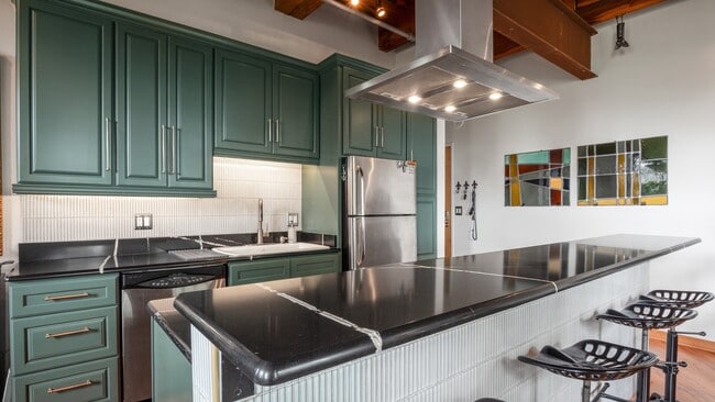 Photo - 6533 E Jefferson Ave