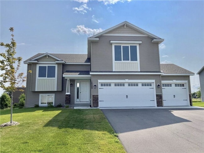 Building Photo - Newer Development Home Spacious 4-Bedroom 3 Bathroom Single Family Home with Finished Basement in...