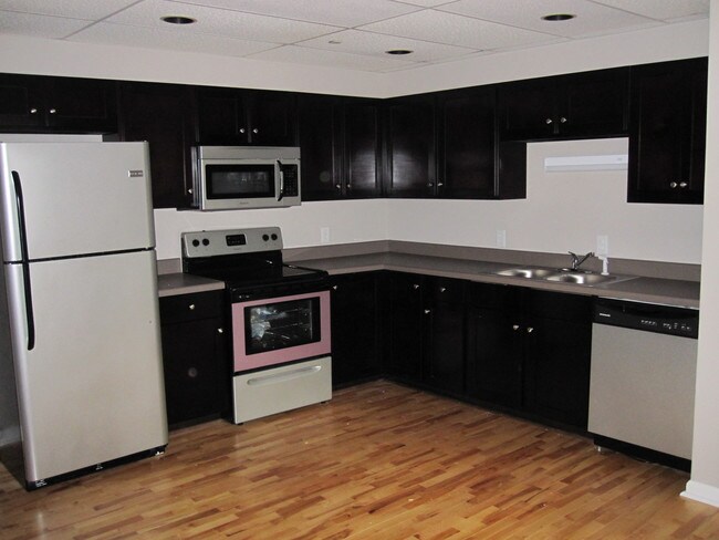 Photo - 254 E Clayton St Apartment Unit 7