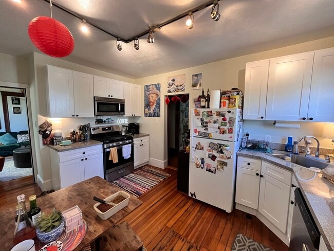 Photo - 101 Heath St Apartments Unit 1