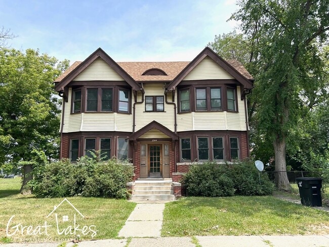 Building Photo - Cozy 2 Bedroom 1 Bathroom now available for rent! Unit 1