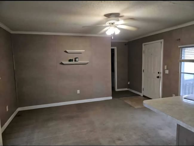 Photo - 410 Brown St