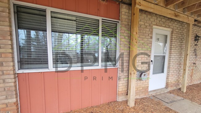 Building Photo - 5710 Potter St Unit 12