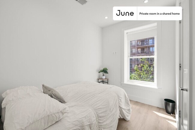 Building Photo - Room in Shared 4 bed/2 bath home in Dupont Circle Unit A