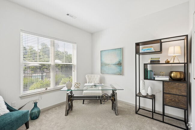 2BR, 2BA - 955SF - Second Bedroom