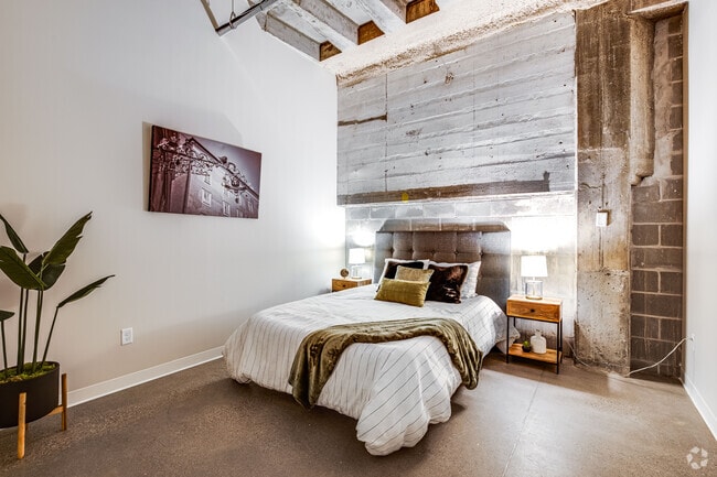 Amber Union - 2HAB, 1BA - 960SF