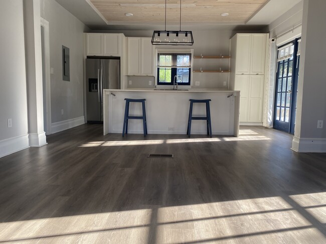 Photo - 519 E Livingston St