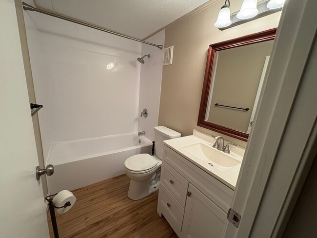 Photo - 64 Esker Rd Unidad 1