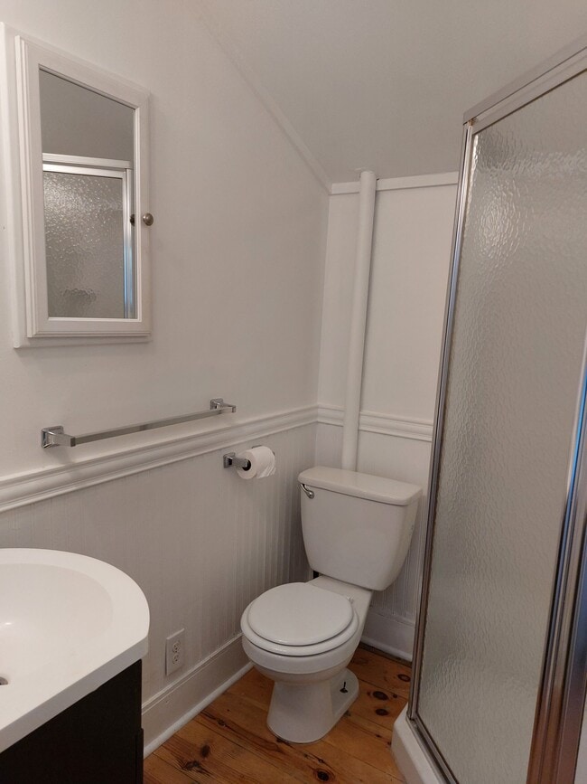 Photo - 172 Union St N