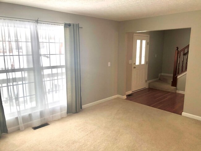 Photo - 2916 Abbey Knoll Dr