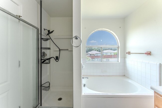 Building Photo - 1339 Diamond Bluff
