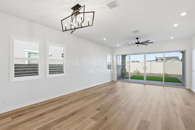 Photo - 15660 W Pershing St