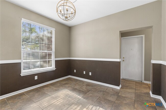 Photo - 2012 Huxley Ln