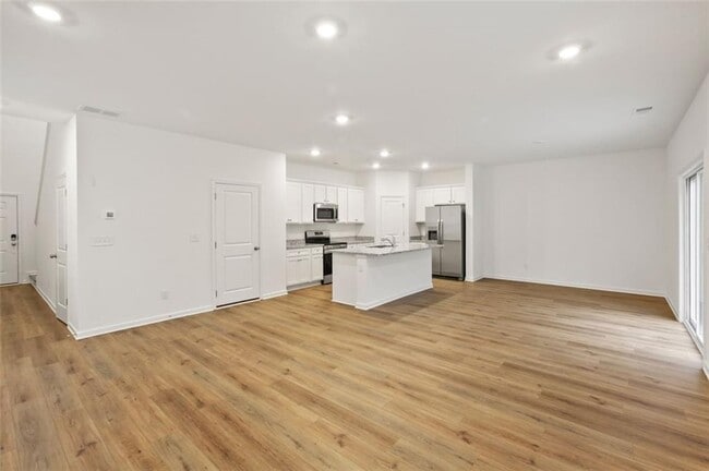 Photo - 113 Dewitt Dr