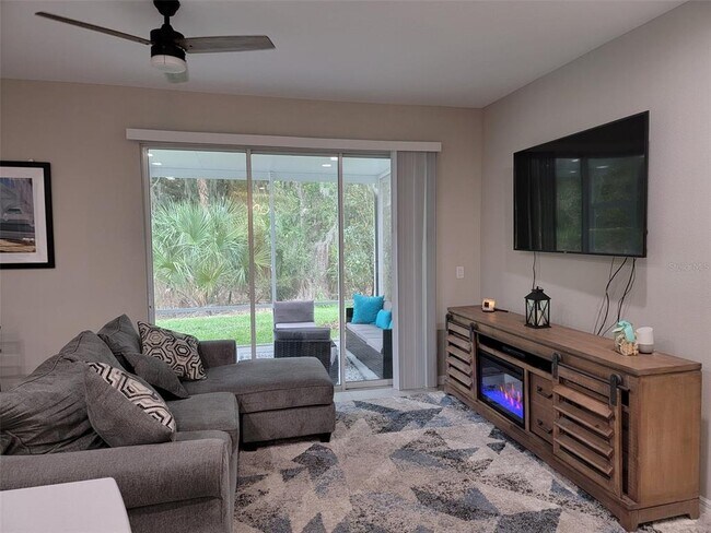 Photo - 10549 Oakside Dr