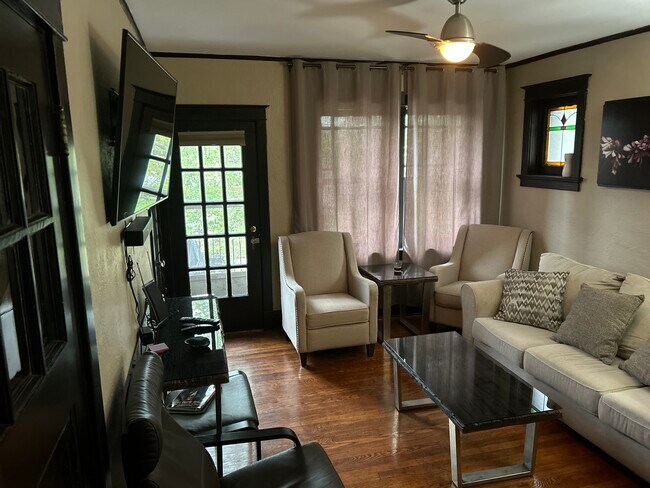 Photo - 3764 Dunnica Ave Unidad A 3764 Dunnica Ave