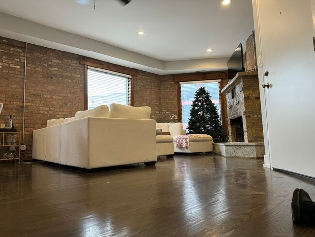 Photo - 2128 N Sedgwick St Unit 2