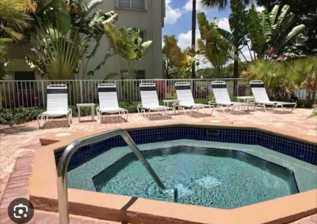 Photo - 7785 SW 86th St Unit Apr 1/1.5 in Kings Creek South