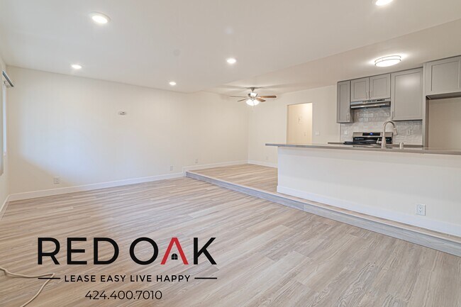 Photo - 6738 1/4 Independence Ave-107 Unidad 107