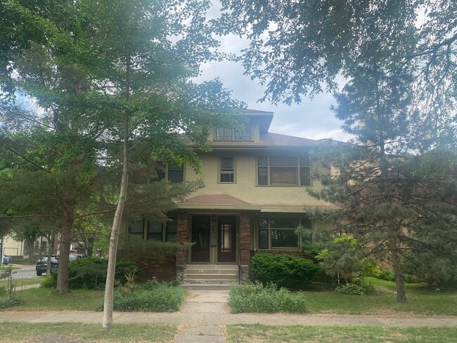 Building Photo - 3401 Emerson Ave S Unit 2