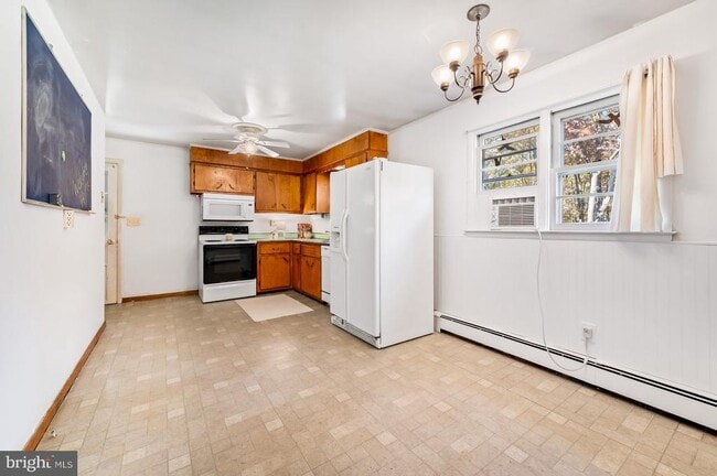 Photo - 16811 Ridge Rd