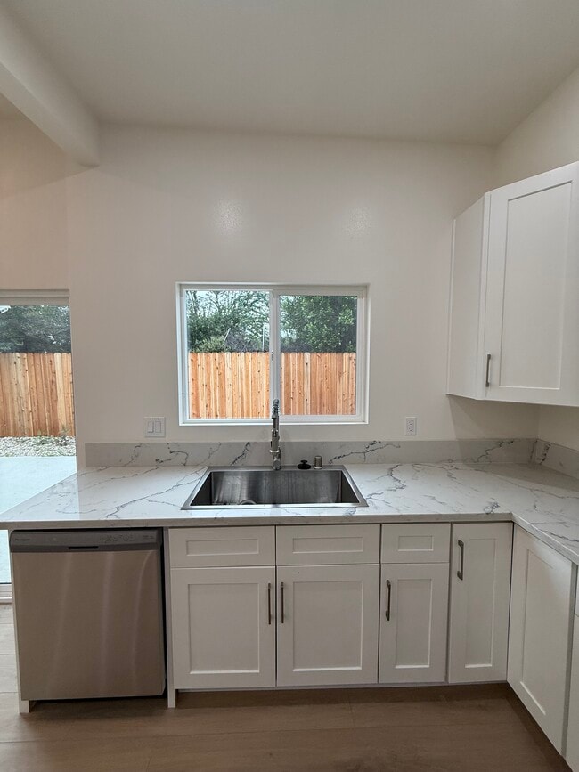 Photo - 13040 Terra Bella St